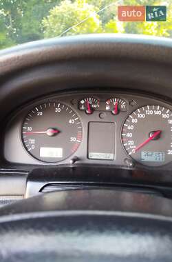 Седан Volkswagen Passat 1999 в 