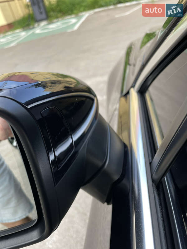 Седан Volkswagen Passat 2018 в Києві