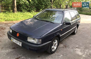 Універсал Volkswagen Passat 1993 в Шумську