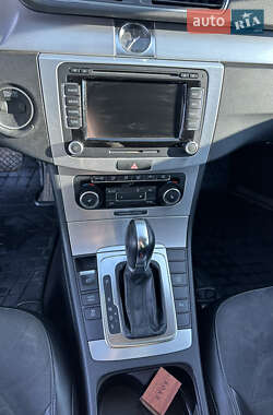 Универсал Volkswagen Passat 2011 в 