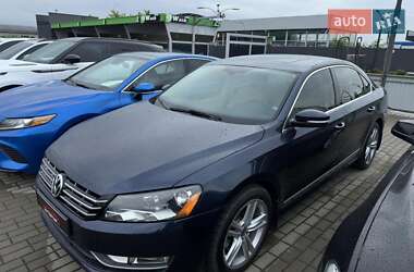 Седан Volkswagen Passat 2014 в Ужгороде
