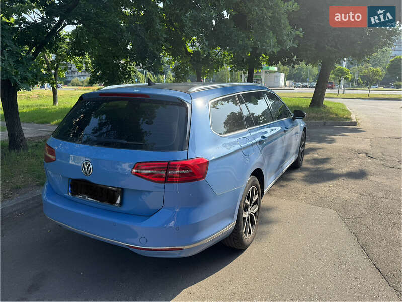 Універсал Volkswagen Passat 2015 в Києві