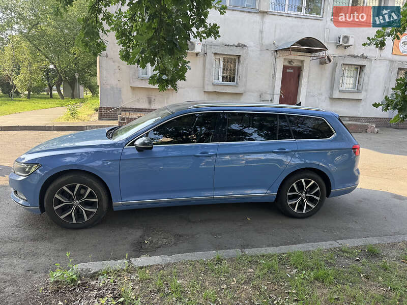 Універсал Volkswagen Passat 2015 в Києві