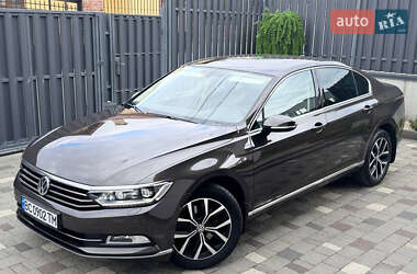 Седан Volkswagen Passat 2017 в Дрогобыче