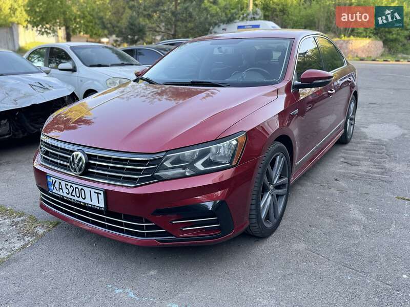 Седан Volkswagen Passat 2016 в Киеве
