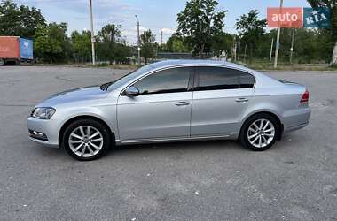 Седан Volkswagen Passat 2013 в 