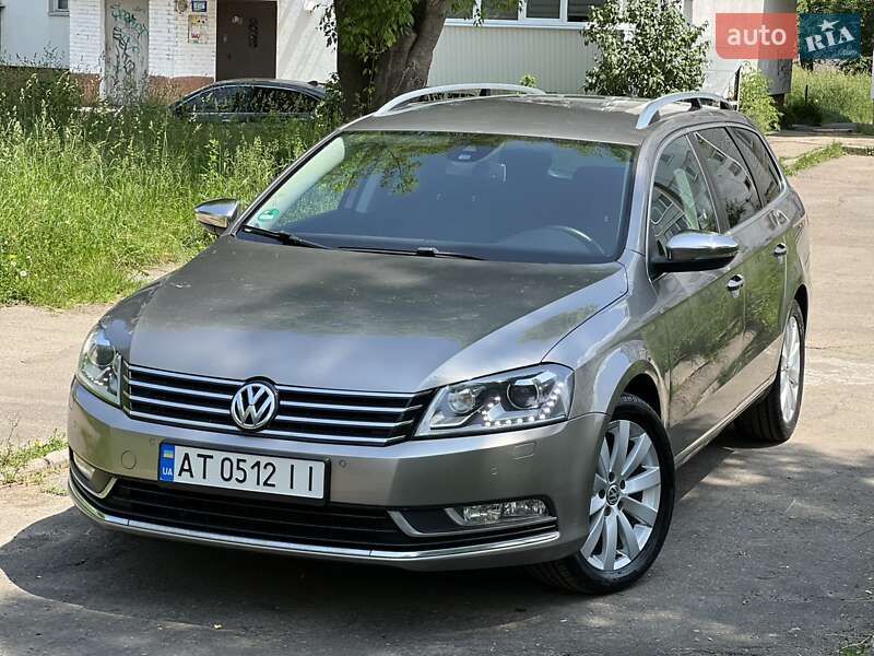 Універсал Volkswagen Passat 2011 в Калуші