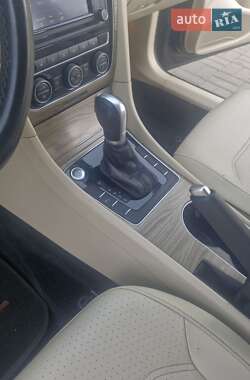 Седан Volkswagen Passat 2017 в 