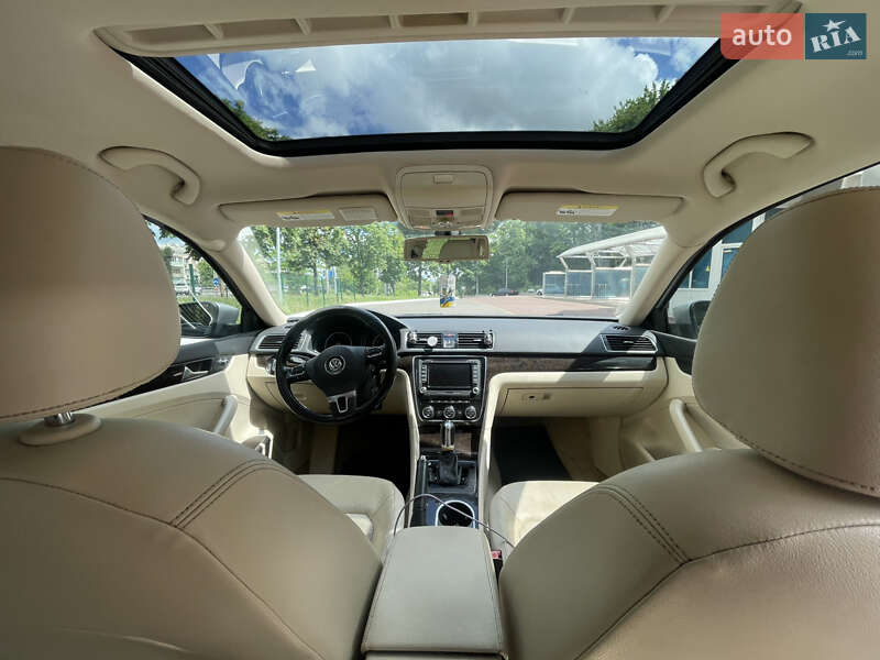 Седан Volkswagen Passat 2014 в Києві