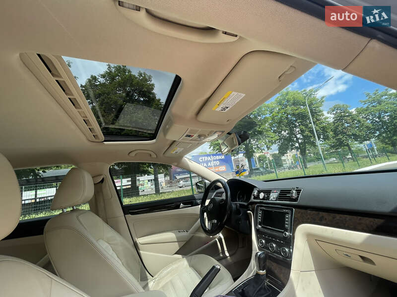 Седан Volkswagen Passat 2014 в Києві