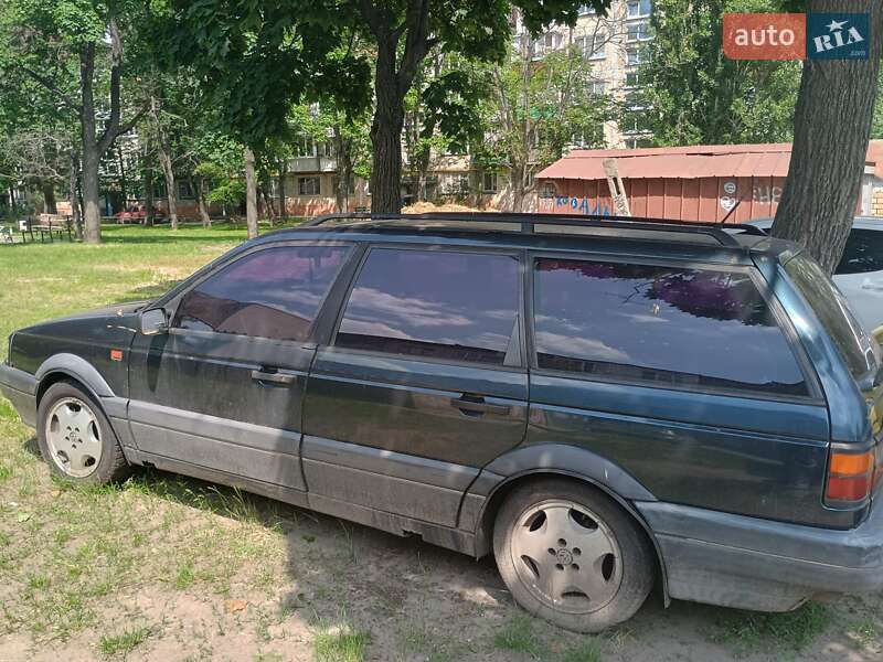 Универсал Volkswagen Passat 1992 в Киеве