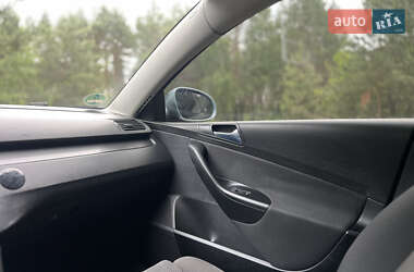 Универсал Volkswagen Passat 2005 в 