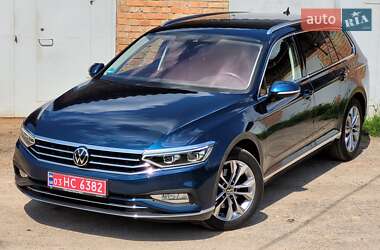Універсал Volkswagen Passat 2021 в Житомирі