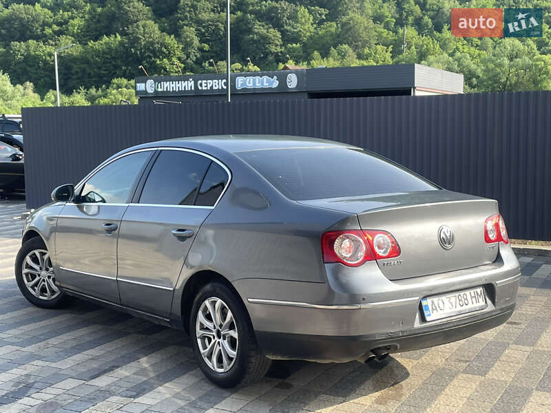 Седан Volkswagen Passat 2006 в Сваляве