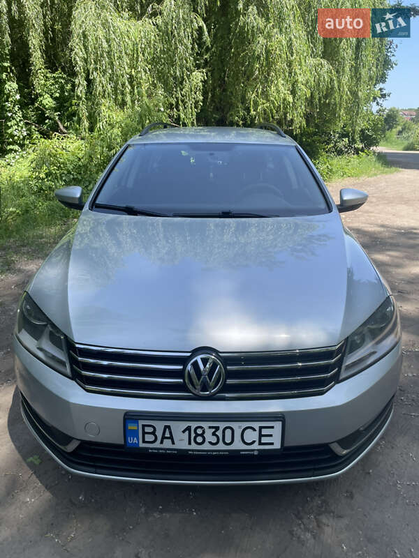 Універсал Volkswagen Passat 2013 в Кропивницькому