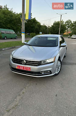 Седан Volkswagen Passat 2017 в Калуші