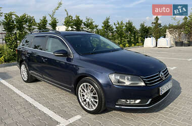 Универсал Volkswagen Passat 2011 в Ровно