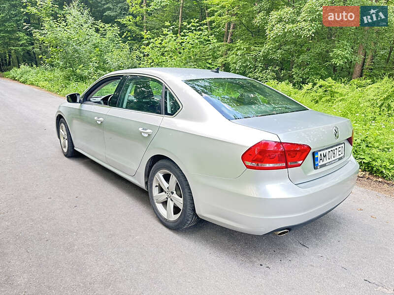 Седан Volkswagen Passat 2014 в Житомире