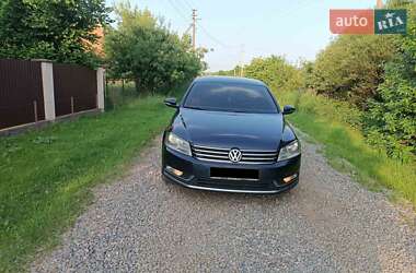 Седан Volkswagen Passat 2012 в Львове