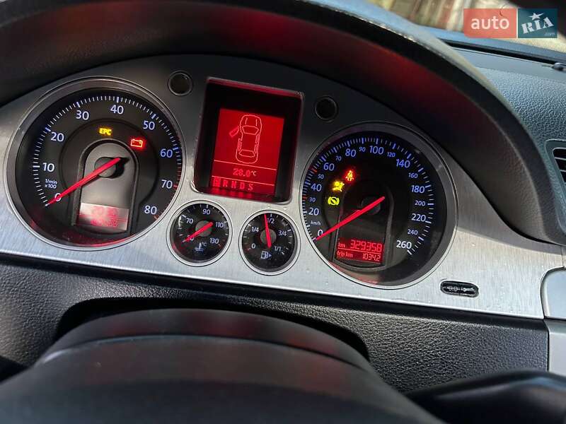 Седан Volkswagen Passat 2007 в Синельниково