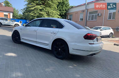 Седан Volkswagen Passat 2017 в 