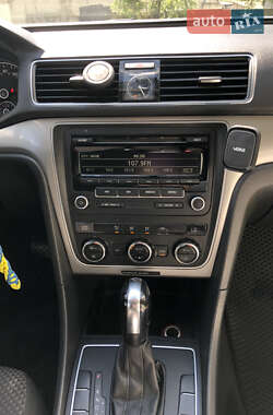 Седан Volkswagen Passat 2012 в 