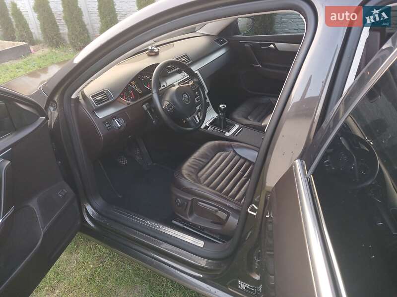 Універсал Volkswagen Passat 2012 в Клевані