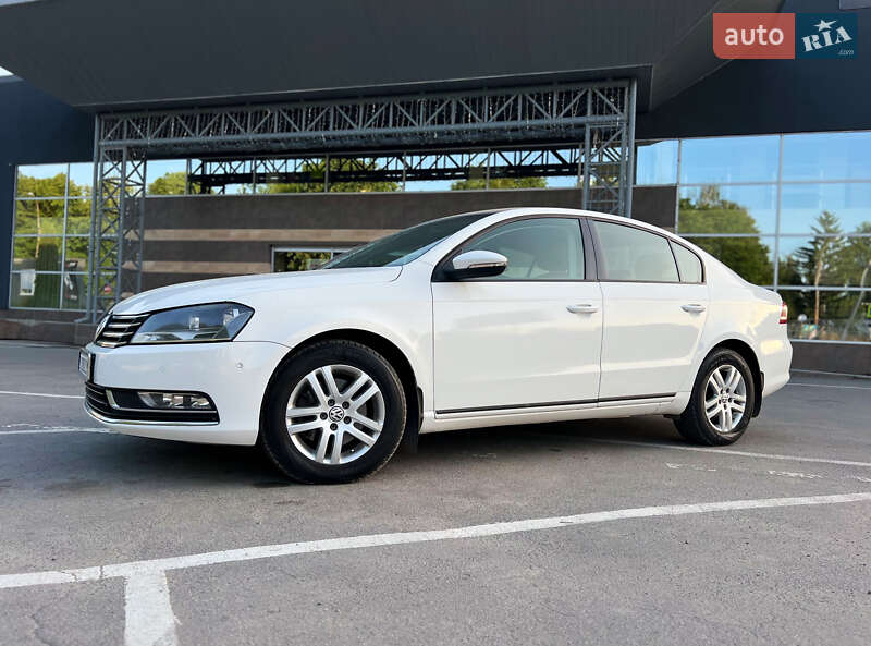 Седан Volkswagen Passat 2013 в Тернополе