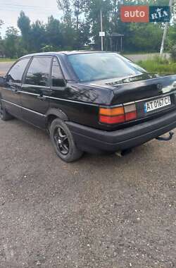 Седан Volkswagen Passat 1992 в 