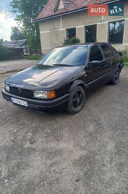 Седан Volkswagen Passat 1992 в 