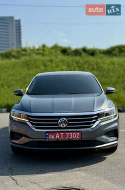 Седан Volkswagen Passat 2020 в Киеве