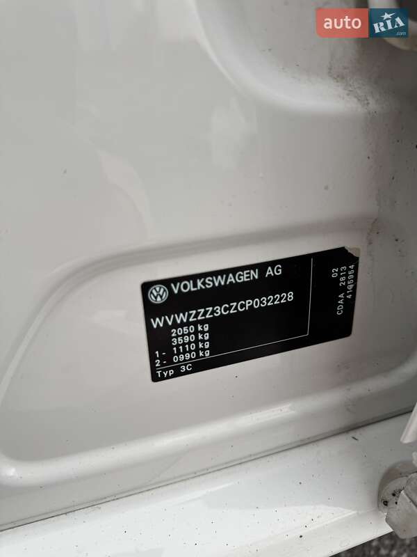 Седан Volkswagen Passat 2011 в Києві