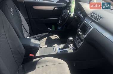 Седан Volkswagen Passat 2013 в Харкові