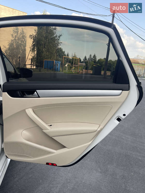 Седан Volkswagen Passat 2013 в Фастові