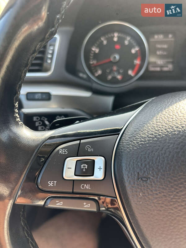 Седан Volkswagen Passat 2017 в Одесі