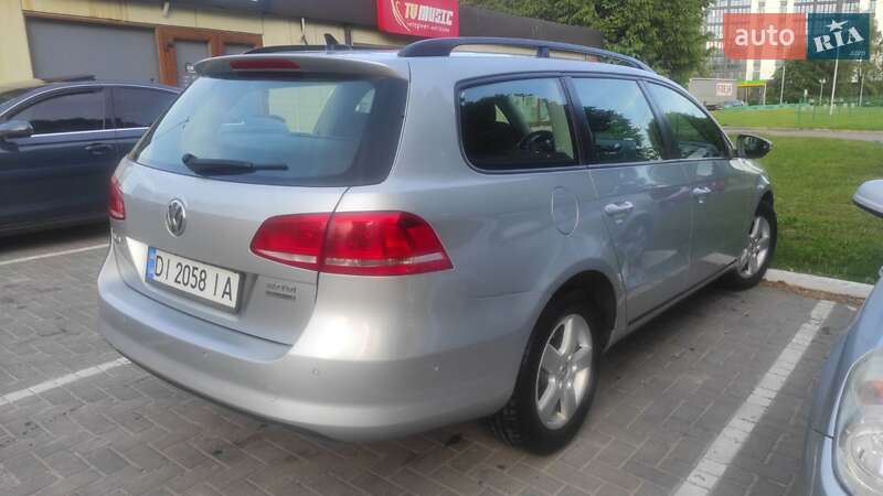 Универсал Volkswagen Passat 2012 в Луцке
