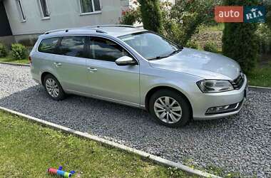 Універсал Volkswagen Passat 2012 в 