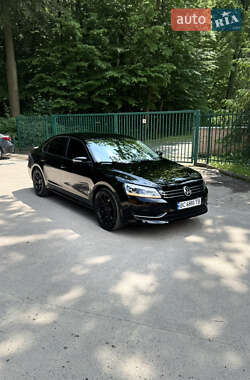 Седан Volkswagen Passat 2014 в Львове