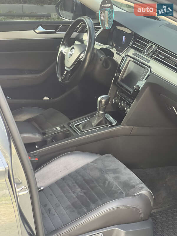 Универсал Volkswagen Passat 2016 в Ужгороде