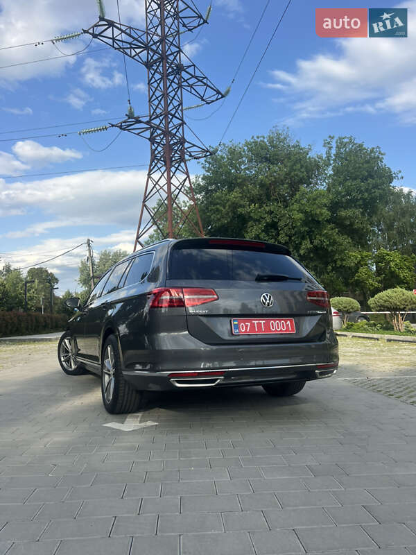 Универсал Volkswagen Passat 2016 в Ужгороде