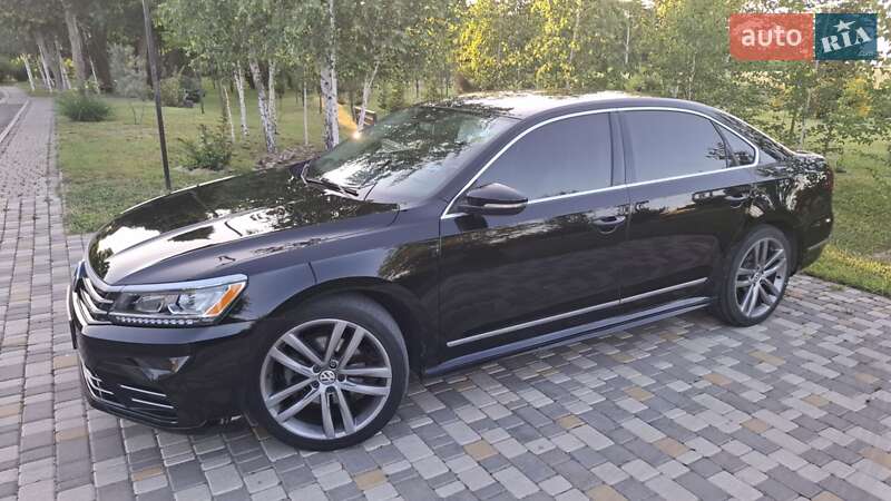 Седан Volkswagen Passat 2016 в Беляевке