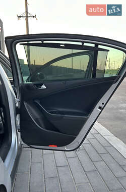 Седан Volkswagen Passat 2008 в 