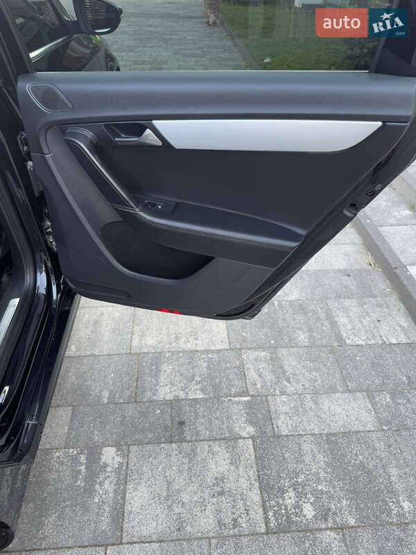 Универсал Volkswagen Passat 2013 в Тячеве