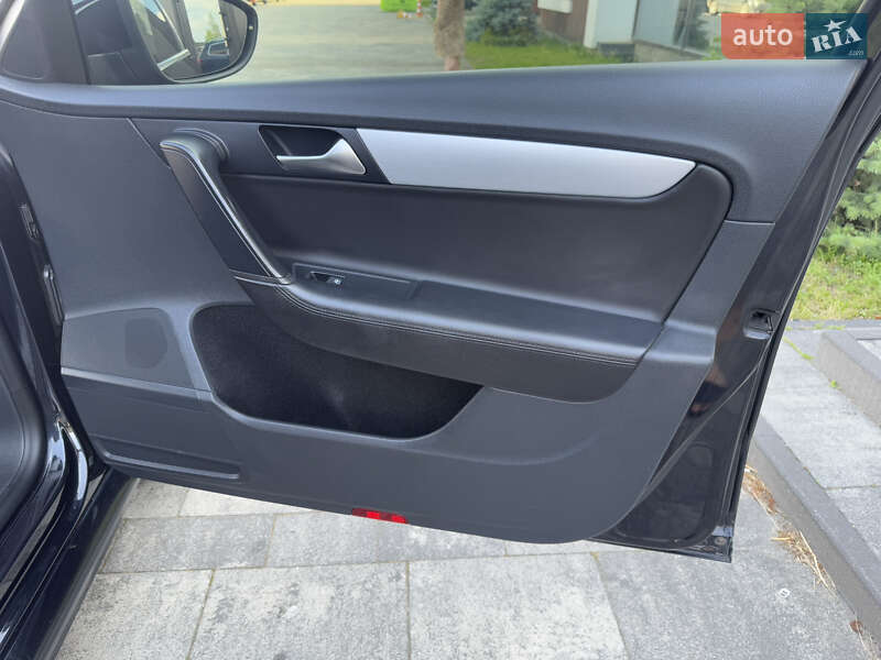 Универсал Volkswagen Passat 2013 в Тячеве