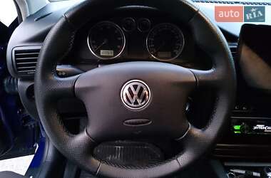 Універсал Volkswagen Passat 2002 в 
