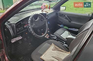 Универсал Volkswagen Passat 1993 в 