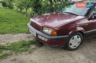 Универсал Volkswagen Passat 1993 в 