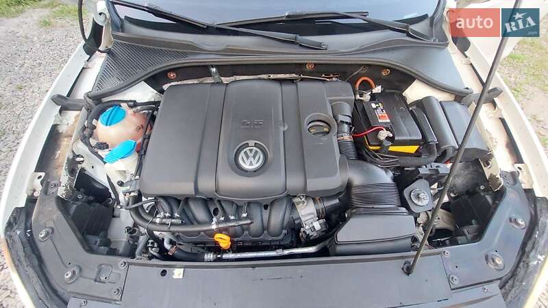 Седан Volkswagen Passat 2011 в Кременчуге