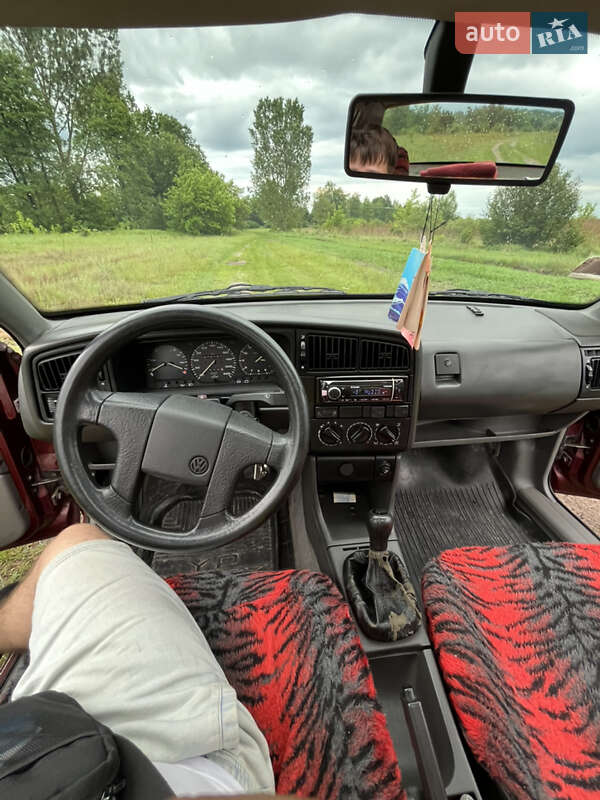 Седан Volkswagen Passat 1992 в Любомлі