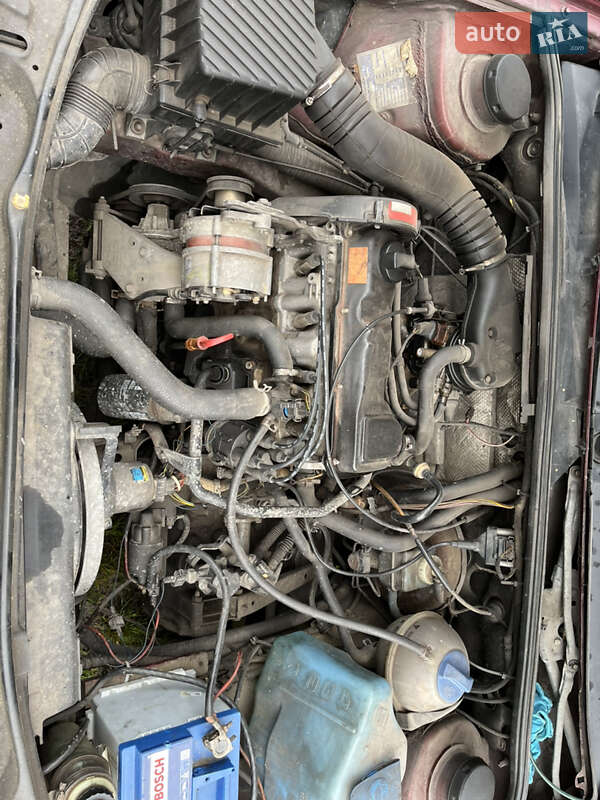 Седан Volkswagen Passat 1992 в Любомлі